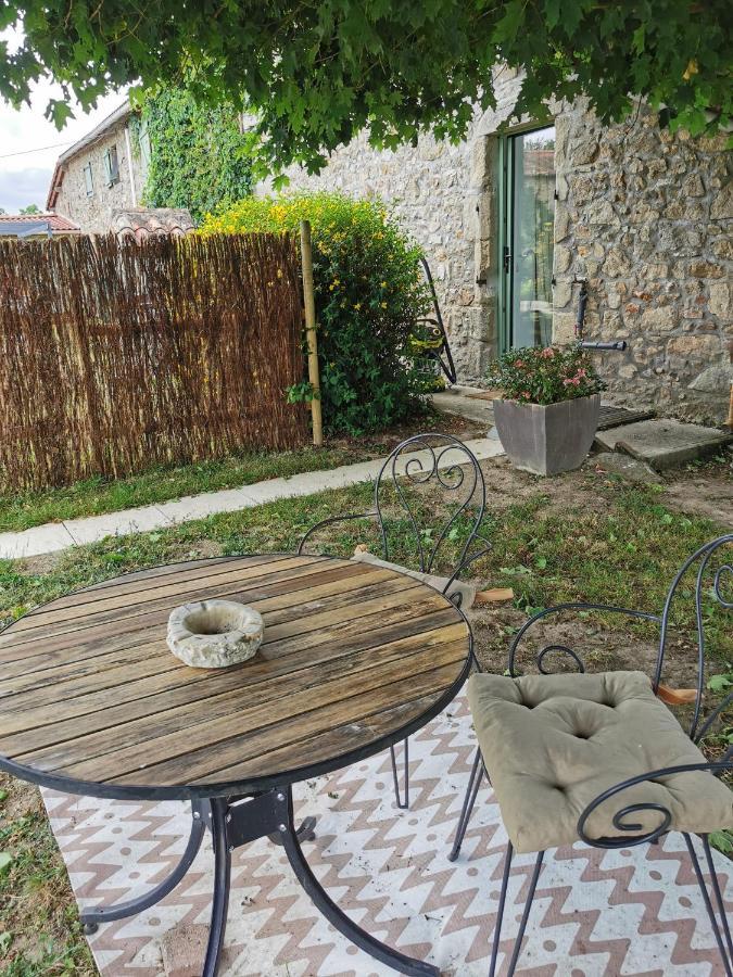 La Chambre De La Pomerie Chiché 外观 照片